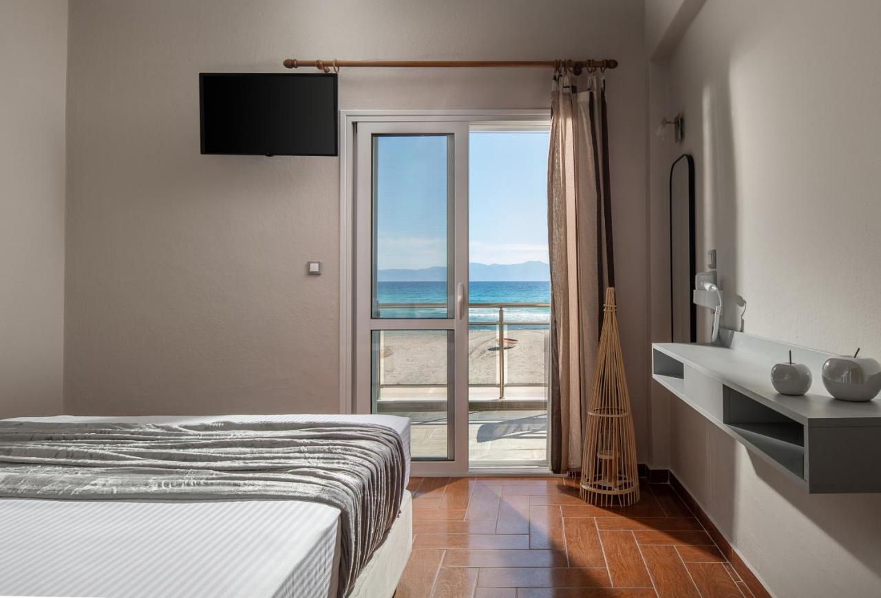Apartamento de 2 dormitorios con balcón y vistas al mar