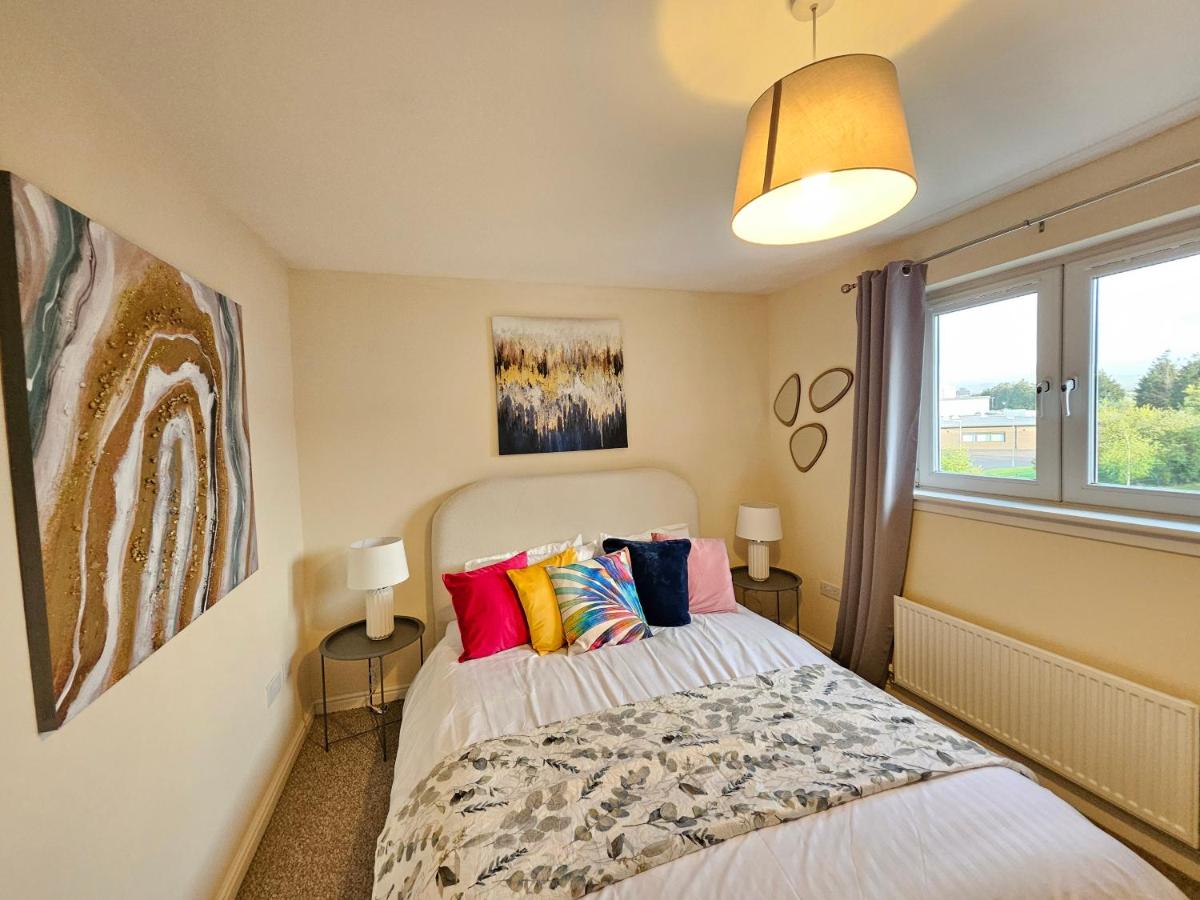 2 Bed Apt, 4 beds with Parking - B&B