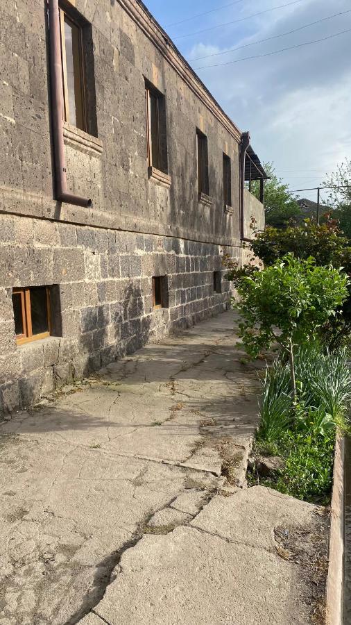 Asatryan’s Guest House - B&B