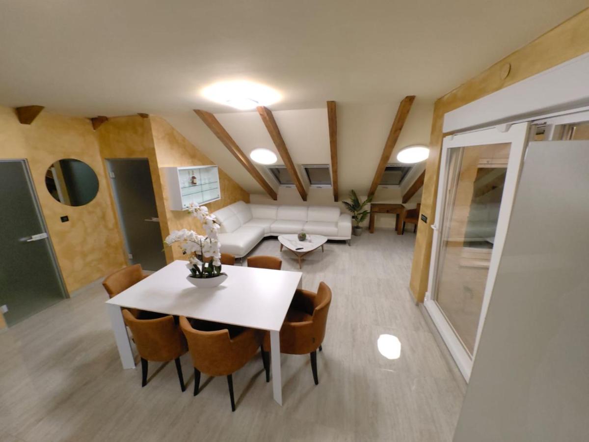 Luxury apartment Stobreč - Bed and Breakfast