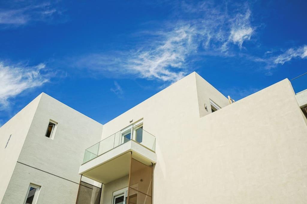 Odyssey Residences 2 - B&B