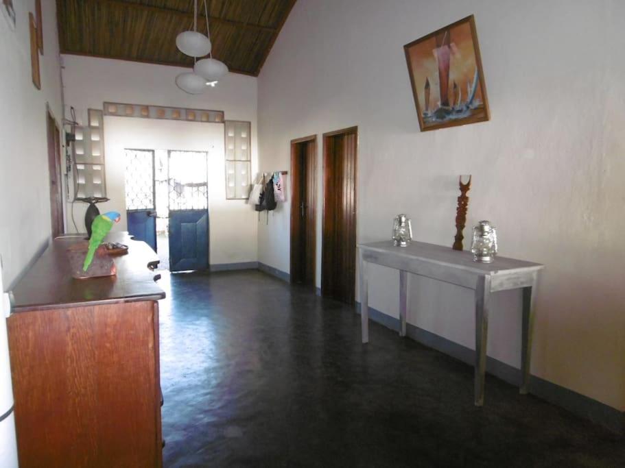 Villa face à la mer - calme et détente - B&B Ambondrona