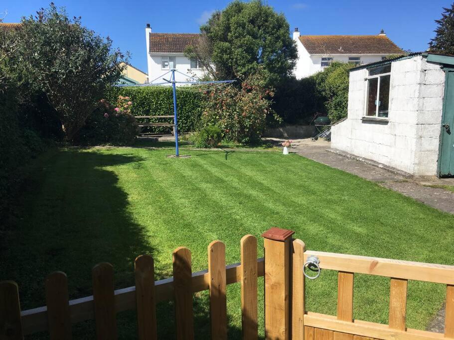 Cubert Nr Newquay Traditional 16th century cottage - B&B Cubert