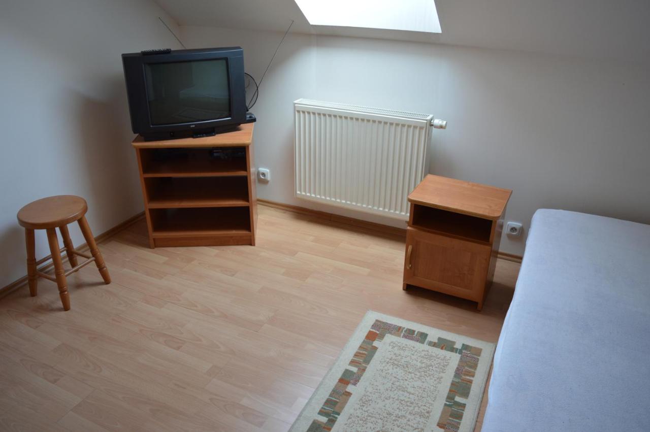 Single Room with Shared Shower and Toilet