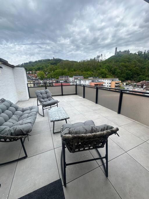 B&B Weinheim - LiT LiVING: Luxury - Box Spring - große Terrasse - bbq - sagenhafte Aussicht - Bed and Breakfast Weinheim