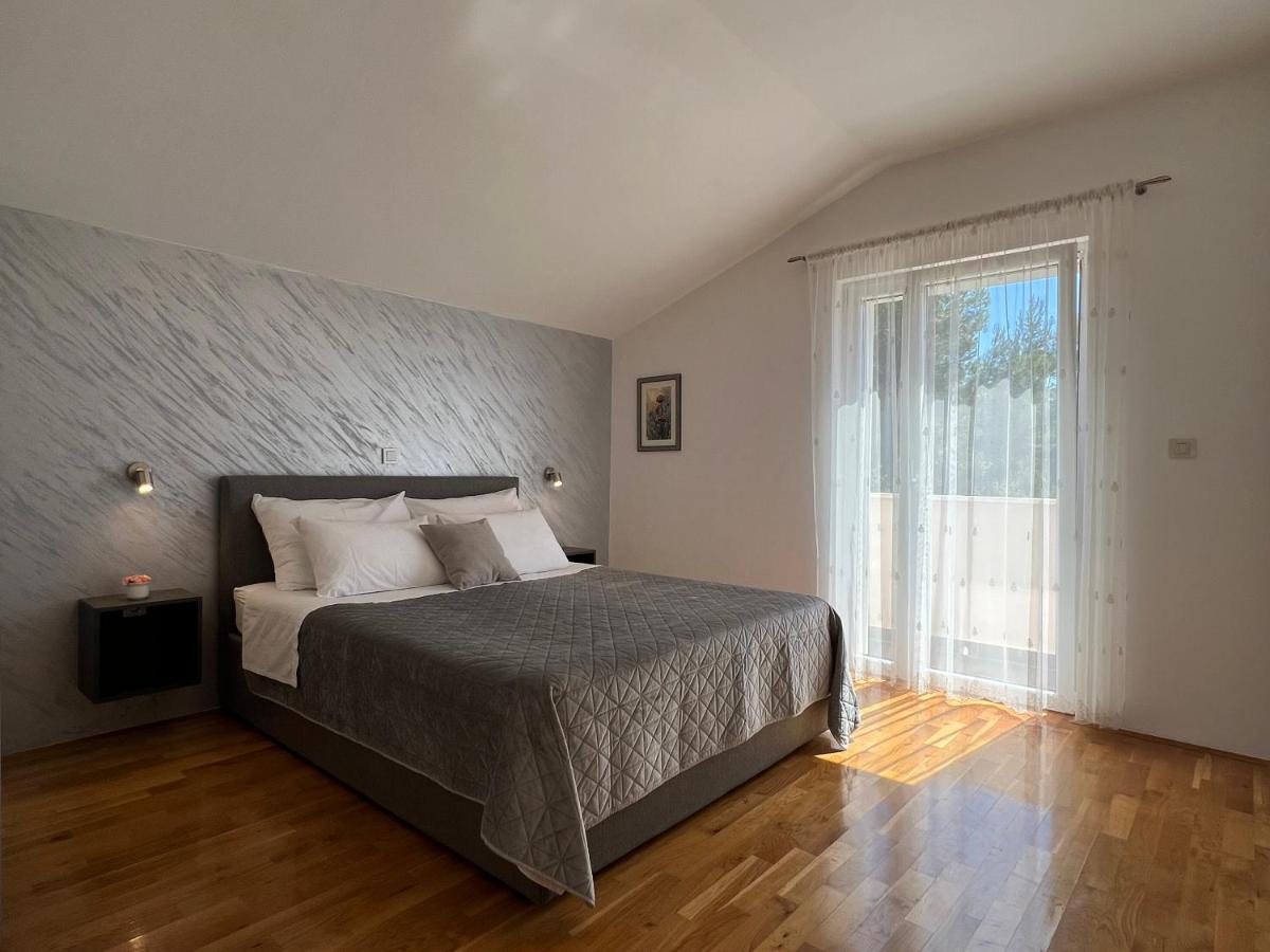 Standard Two-Bedroom Apartment with Terrace and Sea View
