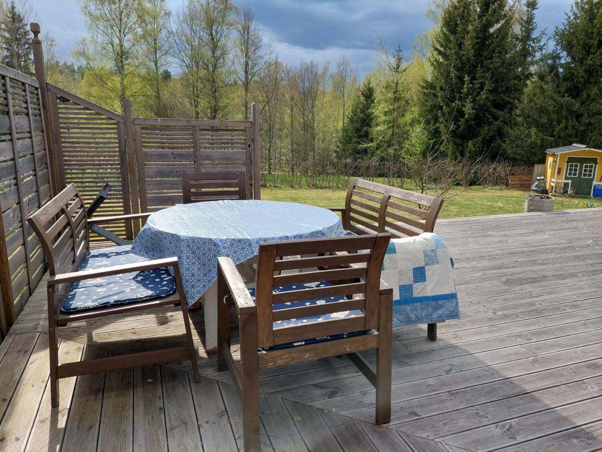 Gula Stugan Rönnäs Skogsväg - B&B Ekäng