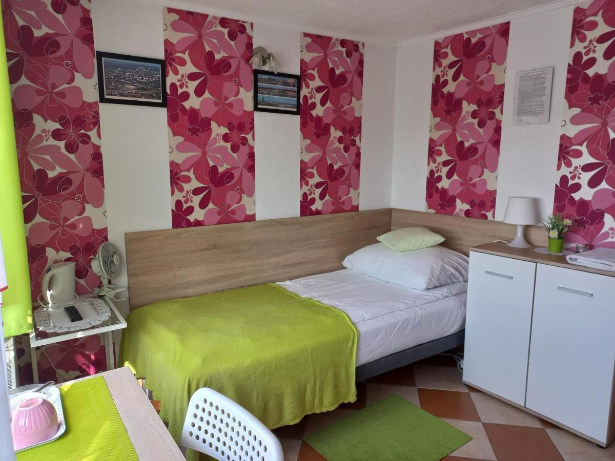 Single Room with Bathroom Top Floor