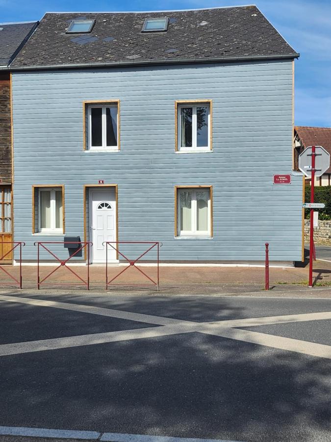Maison typique de village Côte fleurie sur 2 étages proche honfleur - Bed and Breakfast