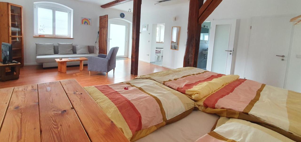 B&B Sinsheim - Sinsheim Ferienwohnung - Bed and Breakfast Sinsheim