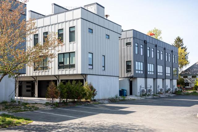 The Loft on Gillis AC Downtown Beach Rooftop - B&B Traverse City