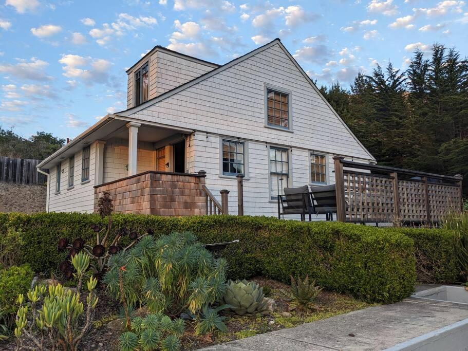 Surfmen's Cottage - Historic Coast Guard property - B&B Point Arena