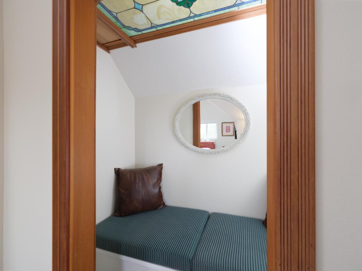 Tapestry Room-King Ocean View with Soaking Tub -Top Floor-Adults Only-No Pets