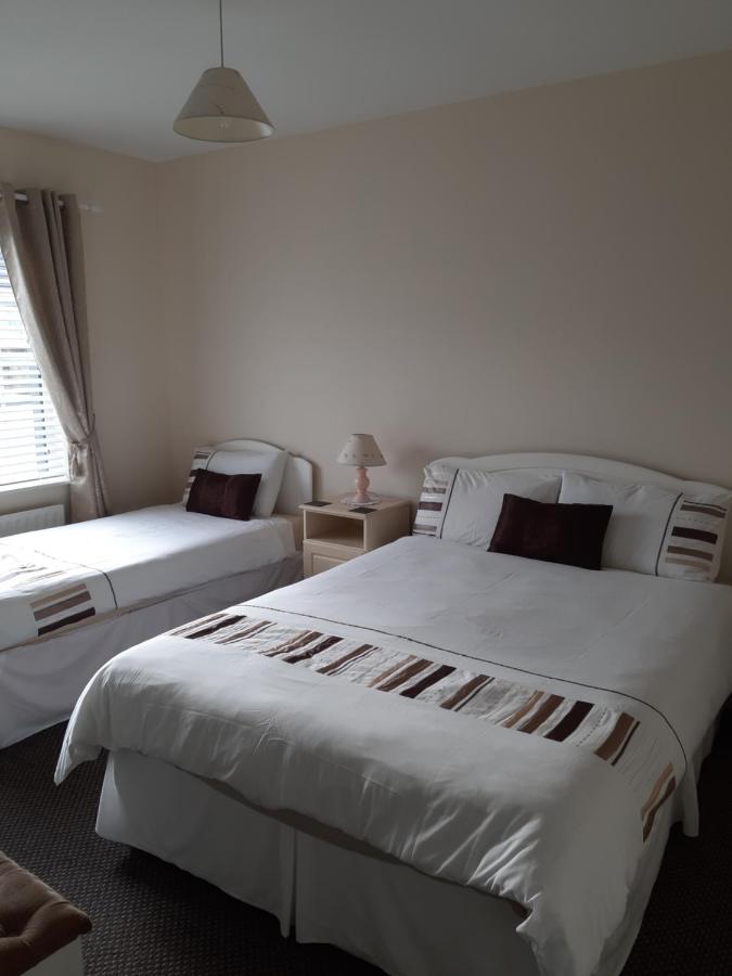 Triple Room with Bathroom