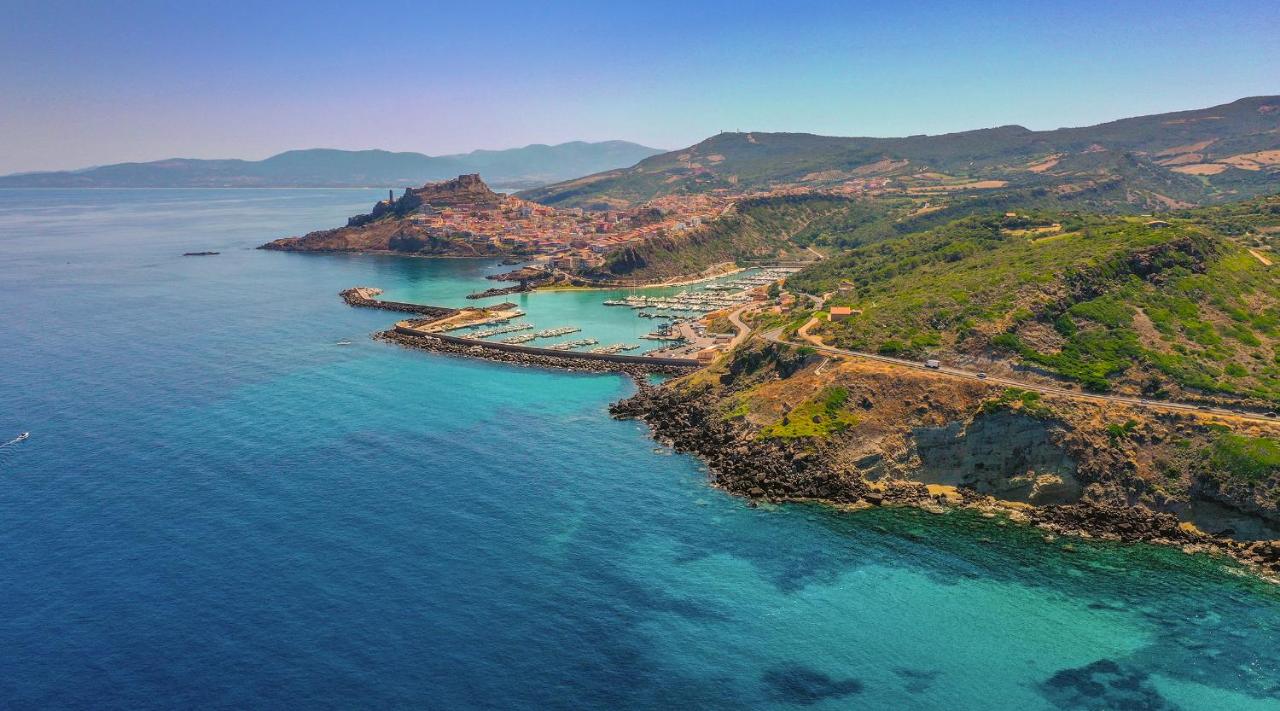 Castelsardo, Lu Bagnu - View Of The Sea Home - Beautiful View Sardinia Near beach - Chambres d'hôtes Castelsardo