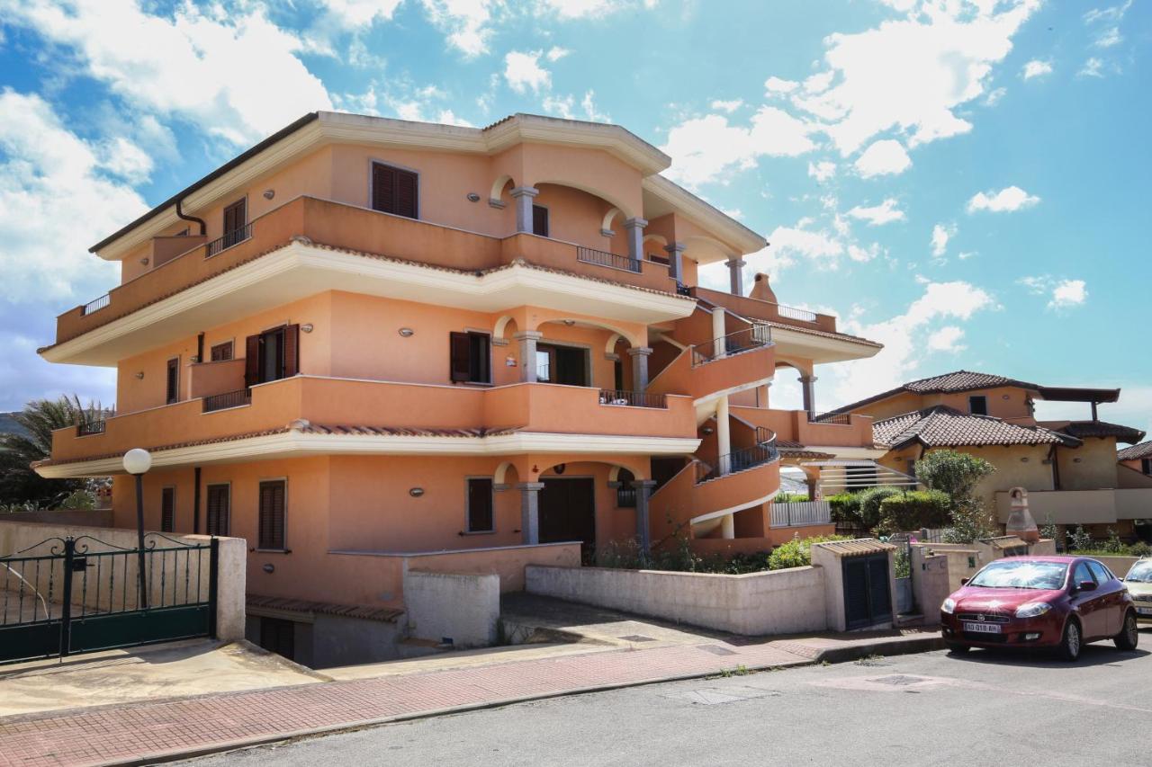 Castelsardo, View Of The Sea Home - Beautiful View Sardinia Near beach - B&B