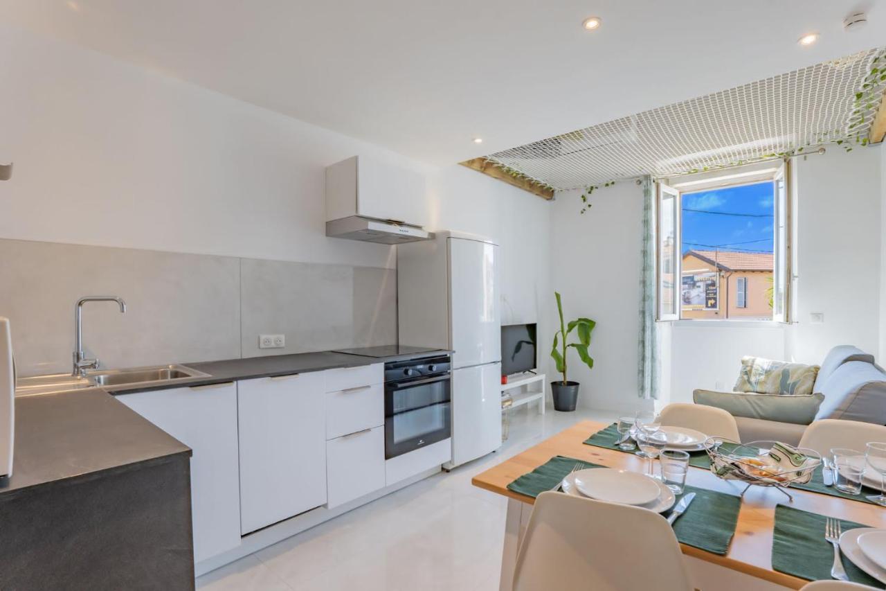 Golfe Juan T2 Mezzanine 40m²+ Parking - Chambres d’hôtes Vallauris