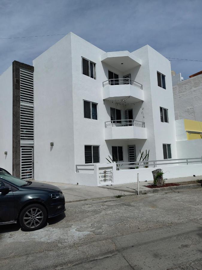 Departamento Zona Dorada 100 mts de Playa - Chambres d’hôtes Mazatlán