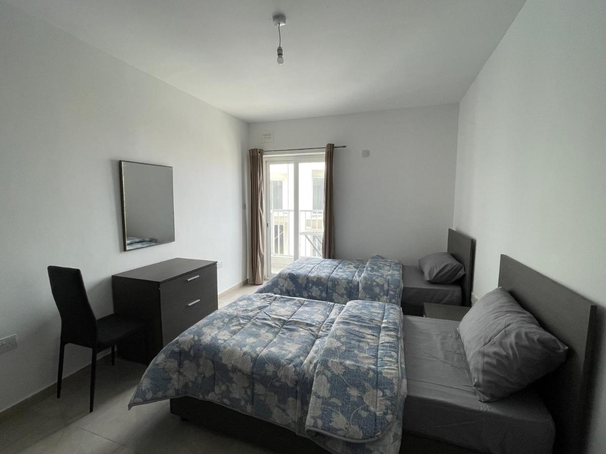 Twin Room with Balcony