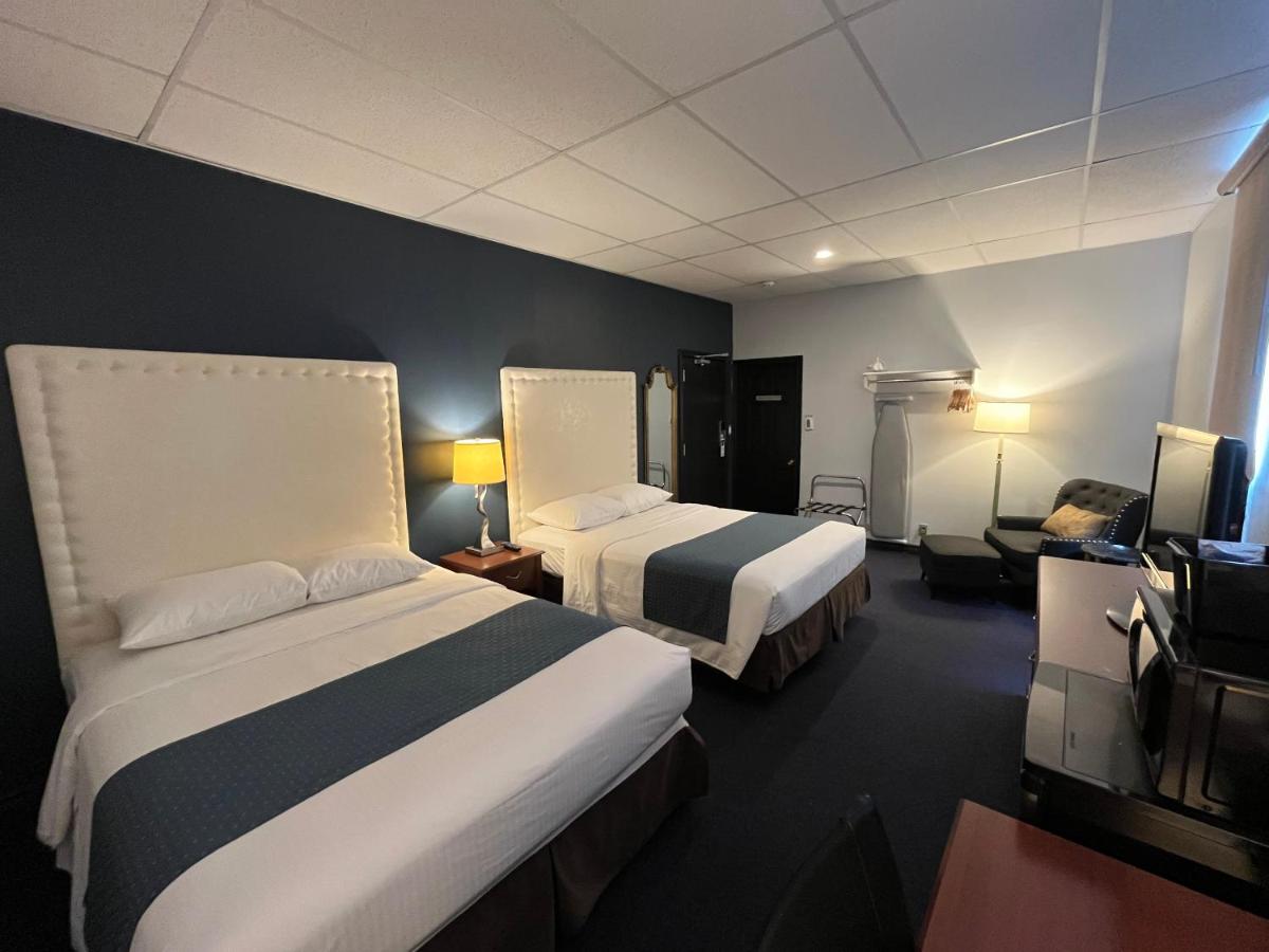 Room with Two Queen Beds