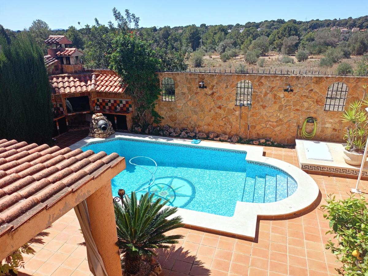 B&B Valencia - chalet, villa rodeada de naturaleza con piscina cerca de la ciudad - Bed and Breakfast Valencia