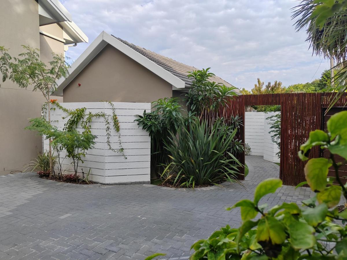 Leafy Retreat Kenridge Trendy - B&B