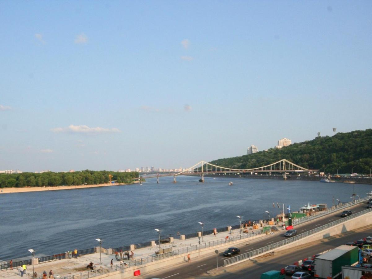 Real Home Apartmens - Podil Promenade - B&B Kyiv