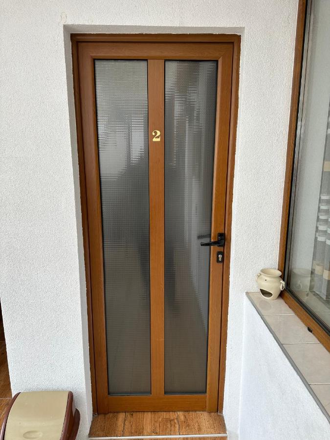 Standard Zimmer mit 2 Einzelbetten und Sofa
