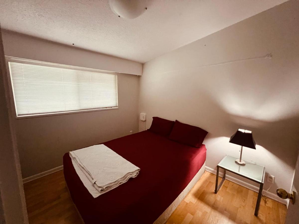 B&B Surrey - Private Cozy Room in Surrey Central - Bed and Breakfast Surrey