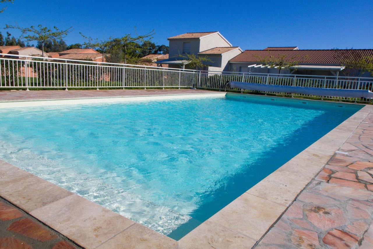 Villa climatisée T3 piscine chauffée accès direct à la plage de Prunete - B&B Cervione