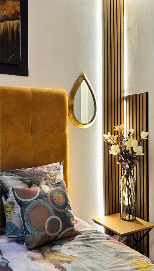 Studio design Notre Dame & comfortable accommodation short breaks - B&B Paris