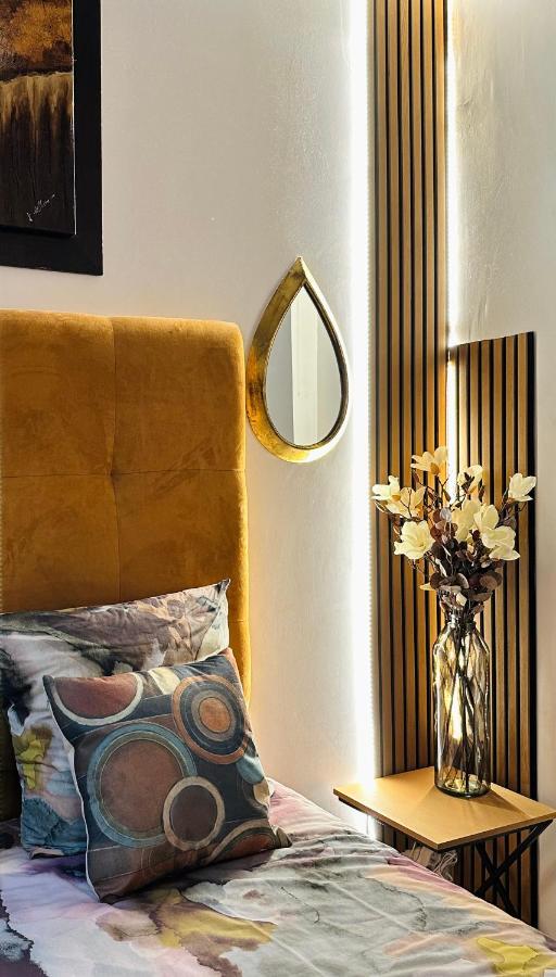 B&B Paris - Luxury Studio design by KENZO in May 2024 - Bed and Breakfast Paris