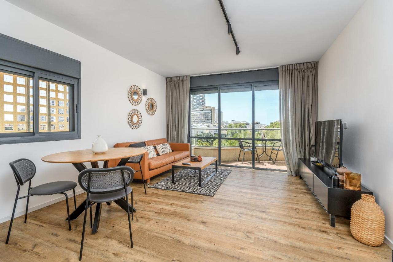 Modern & Sunny 1 BDR w balcony and parking - B&B Tel Aviv