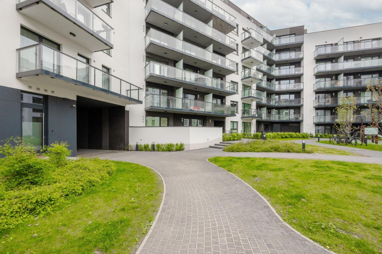 Przytulny Apartament z Parkingiem i Tarasem w Warszawie by Noclegi Renters - Chambres d'hôtes Varsovie