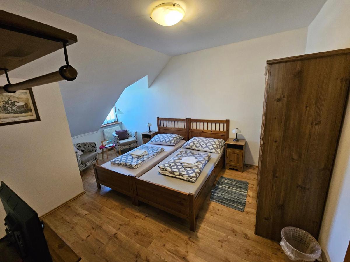 Twin Room with Bathroom