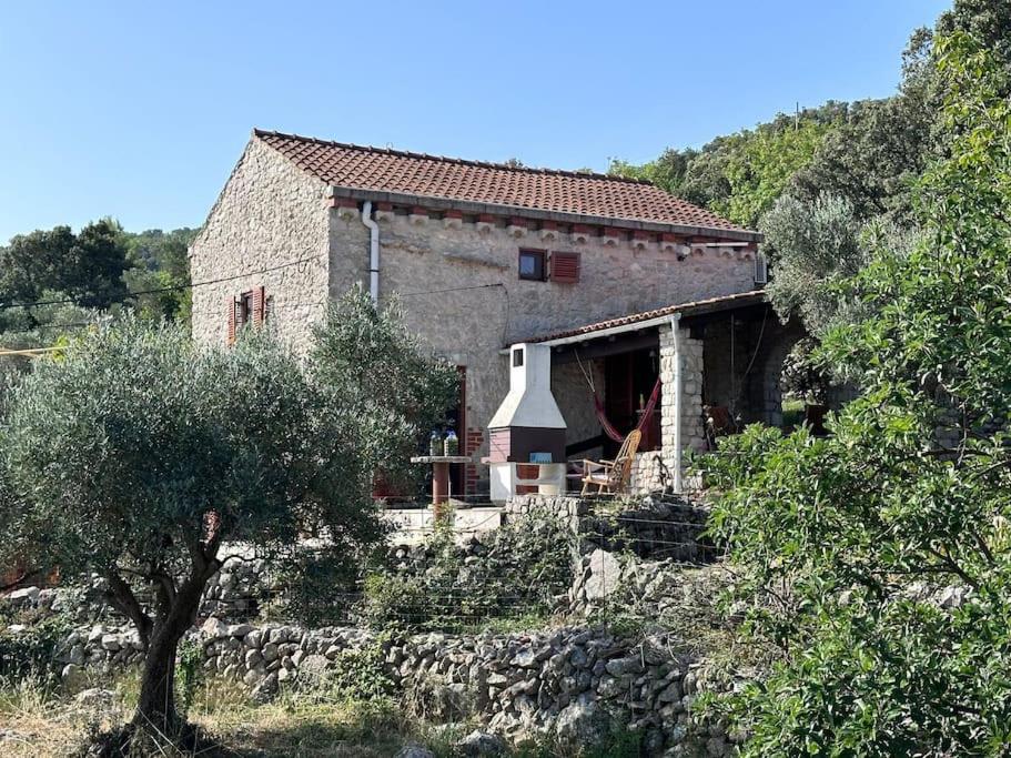 Stone Cottage Cesarovina - B&B Cherso