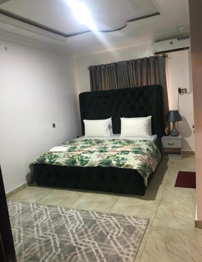 B&B Ikeja - AL-MUBARAK HOMES - Bed and Breakfast Ikeja