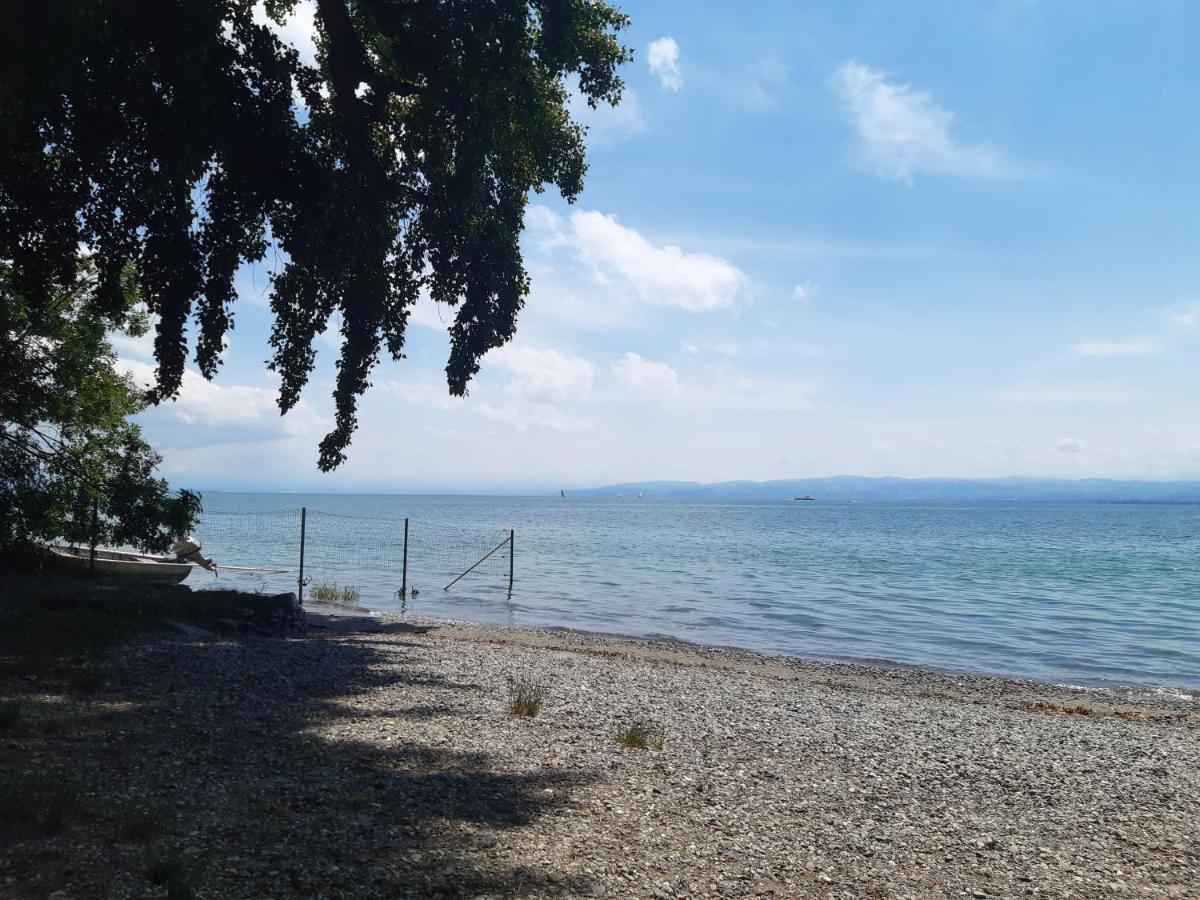 Apartment with Mountain View