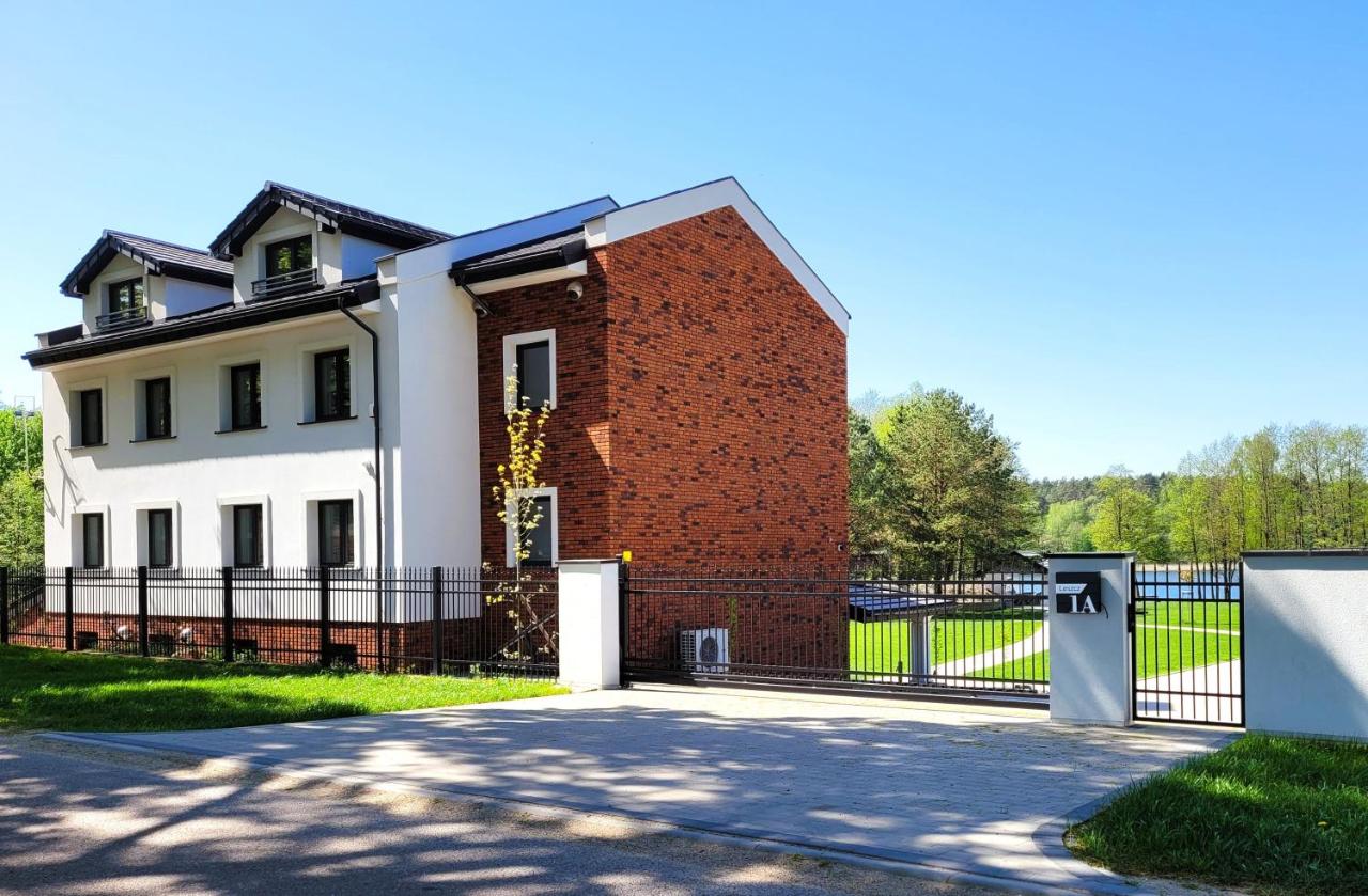 Trzy Fale - Bed and Breakfast Dąbrówno