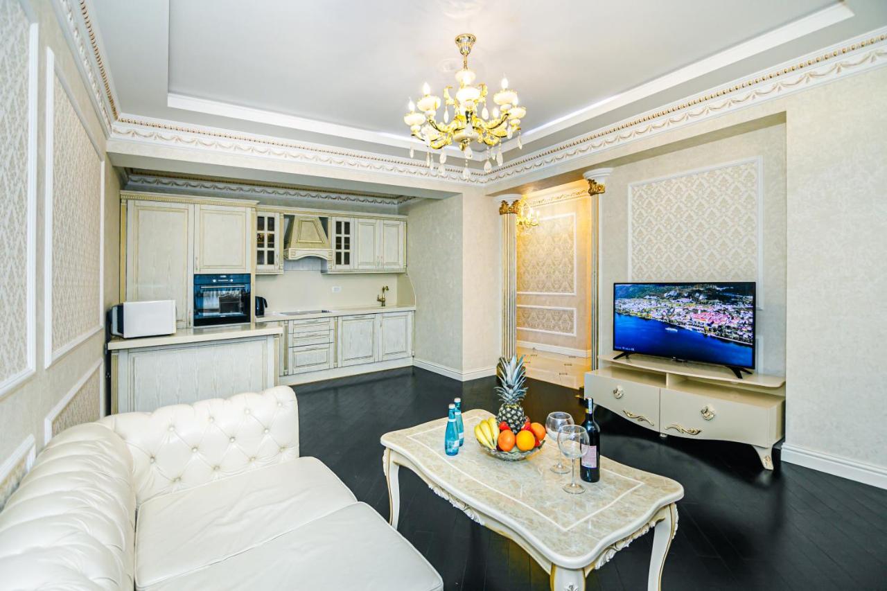 B&B Baku - Park Azure Deluxe Apartment By Baku Housing - Bed and Breakfast Baku