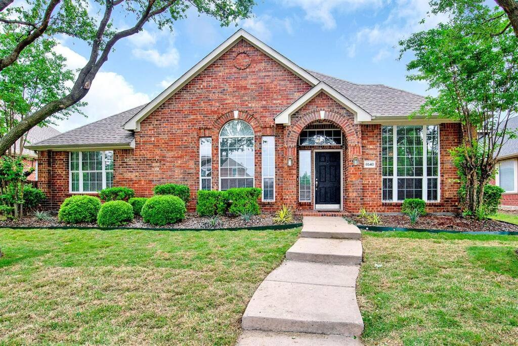 Westside Contemporary 3Bd 2B near Toyota Stadium - B&B