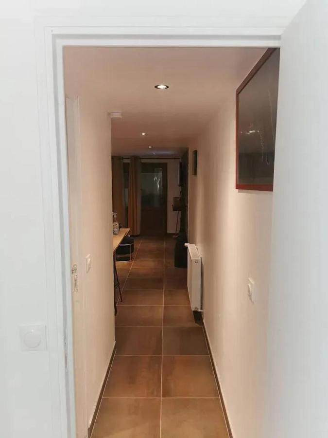 Appartement charmant à Moret-Loing-et-Orvanne - 45 m² avec terrasse - B&B