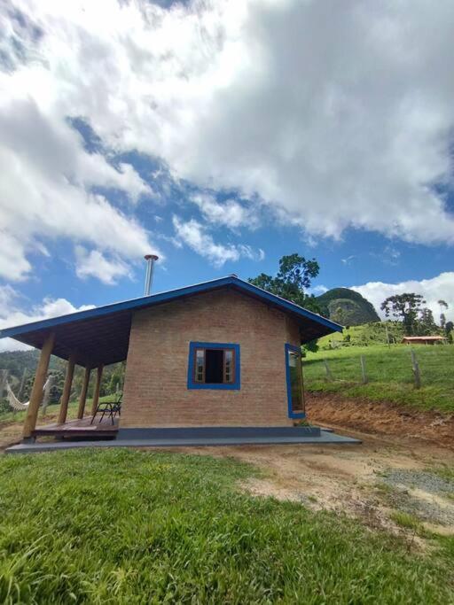 Chalé Pedra Chanfrada 03 - B&B
