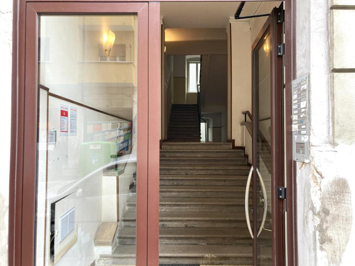 No Name - Via dell'Istria 12 - B&B Trieste