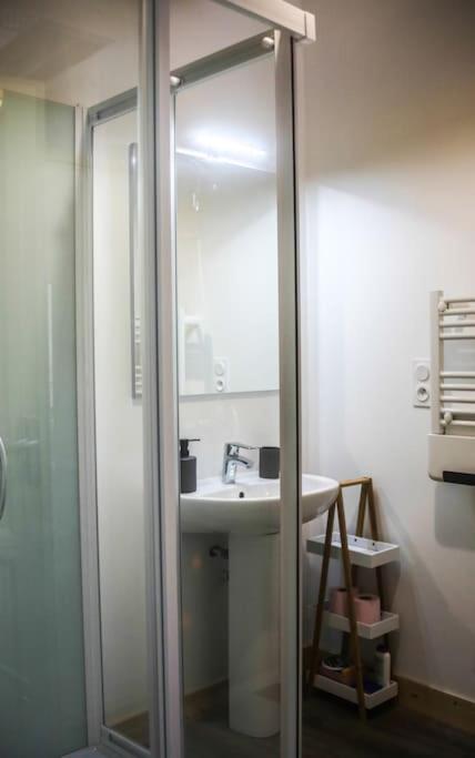Appartement lumineux de 35m² en centre-ville - B&B Ruffec