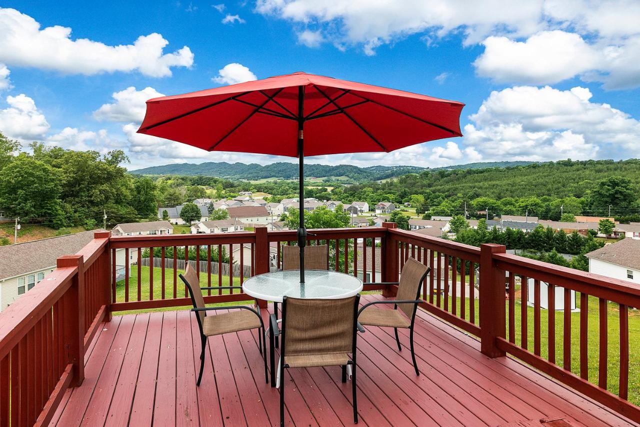 Scenic Views & Majestic Sunsets, Relax Like Home! - B&B Dandridge