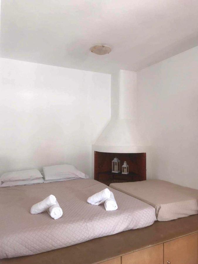 Dimitras Studio - B&B Arnítha