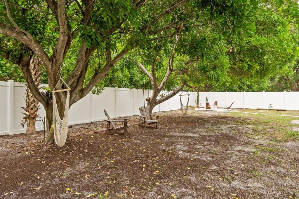 Casa Isla Retreat - near Anna Maria Island - B&B Bradenton