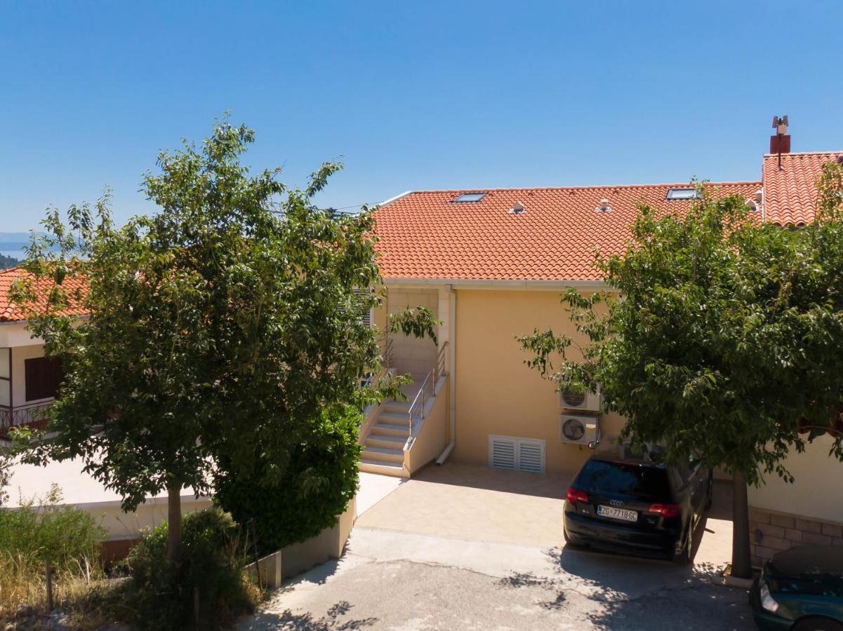 Apartments Angela - Bed and Breakfast