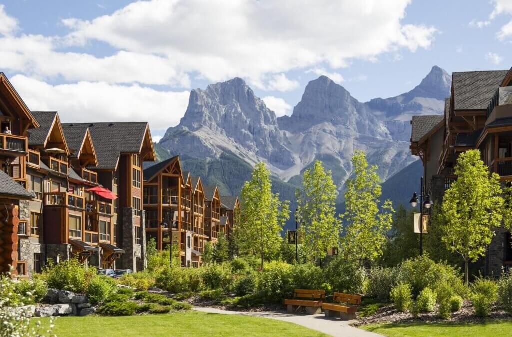 Exclusive Tamarack Lodge Penthouse - Canmore - B&B